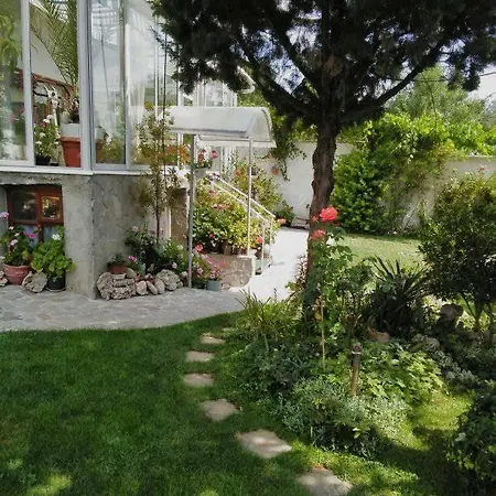 Вила Карина Casa de hóspedes