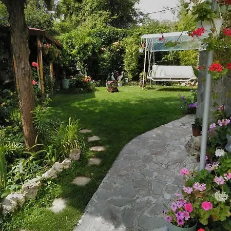 Konukevi Вила Карина